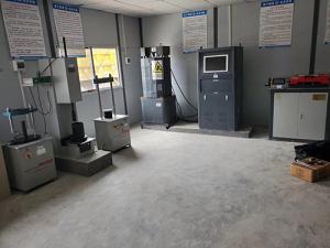 擊實儀和壓力機(jī)